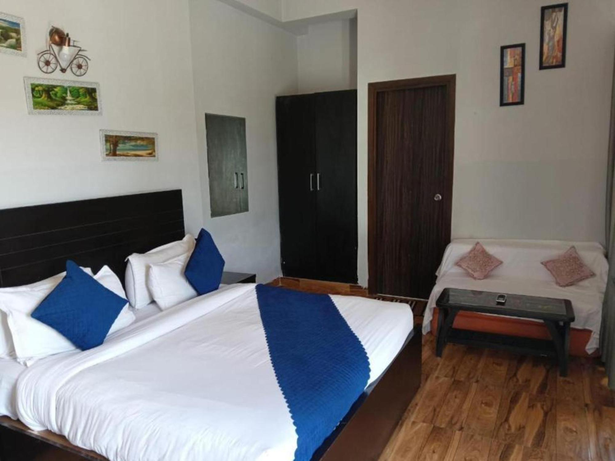Vrindavan Dreams Hotel And Suites Exterior foto