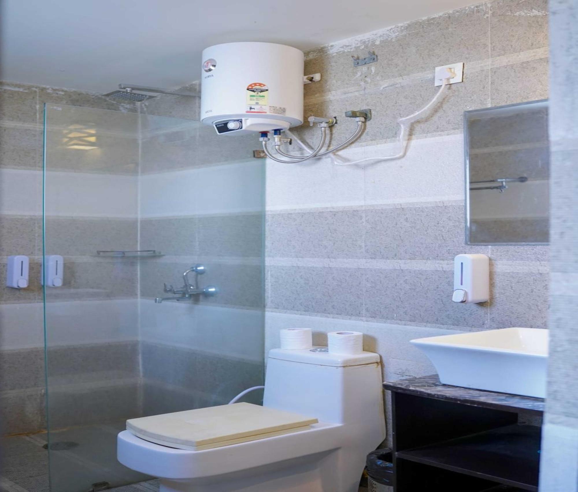 Vrindavan Dreams Hotel And Suites Exterior foto